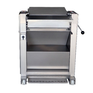 LM-500 Semi-Automatic Pork Peeling Machine Meat Peeler Processing Machine